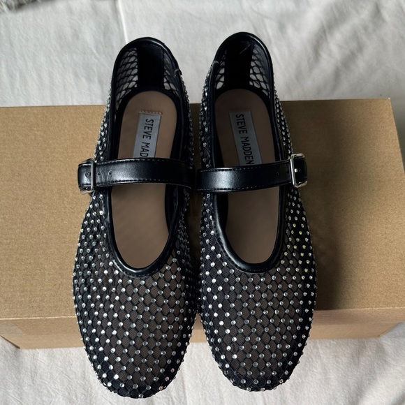 Steve Madden Black and Silver Mesh Flats - Picture 1 of 3